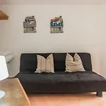 Estudios Lagido - Peniche Surf Camp Working Space & Surf *