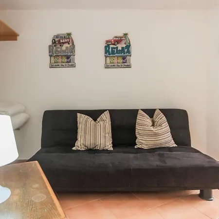 Estudios Lagido - Peniche Surf Camp Working Space & Surf *