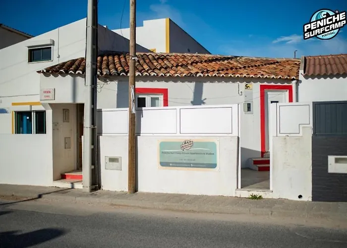 Apartment Estudios Lagido - Peniche Surf Camp Working Space & Surf