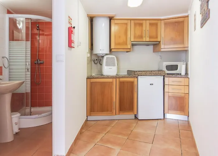 Estudios Lagido - Peniche Surf Camp Working Space & Surf Apartment