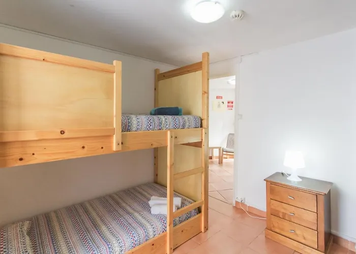 Estudios Lagido - Peniche Surf Camp Working Space & Surf Apartment *