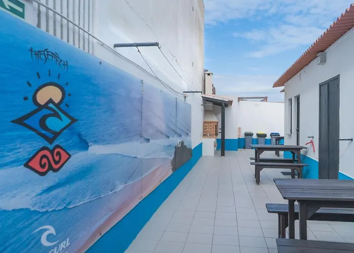 Estudios Lagido - Peniche Surf Camp Working Space & Surf Apartment