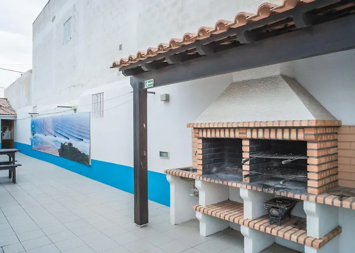 Estudios Lagido - Peniche Surf Camp Working Space & Surf Apartment Ferrel (Leiria)