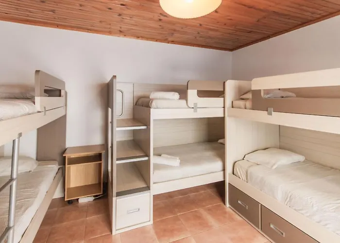 Estudios Lagido - Peniche Surf Camp Working Space & Surf Apartment *